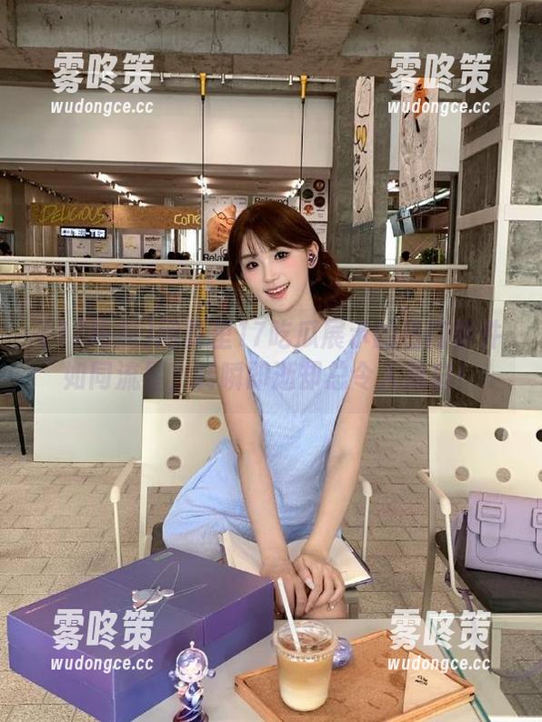 网页里17吃瓜展示的热门事件如同流星，转瞬即逝却总令人难忘！
