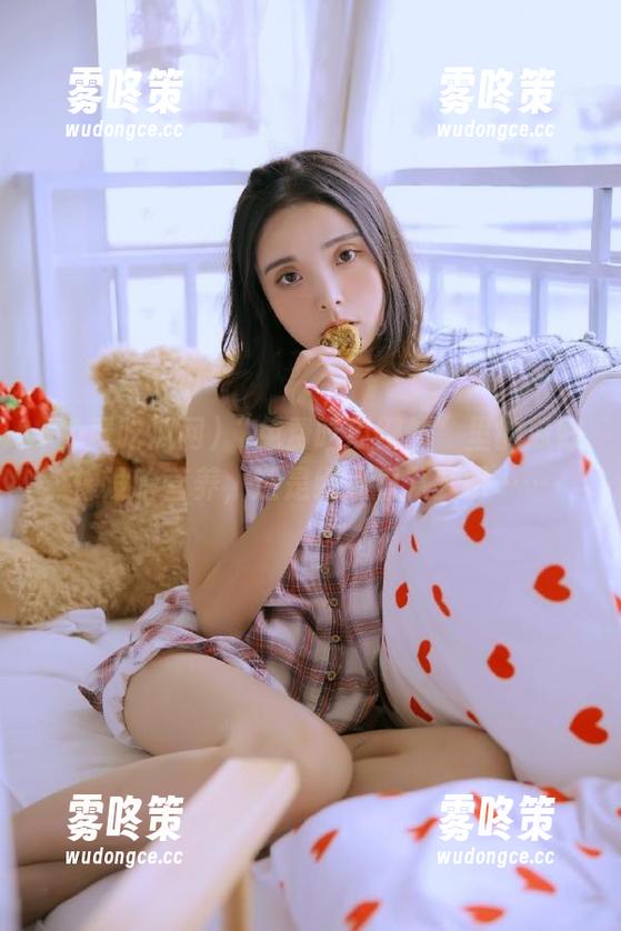 “免费吃瓜网站”里的瓜好像没啥营养，还是继续看八卦吧……