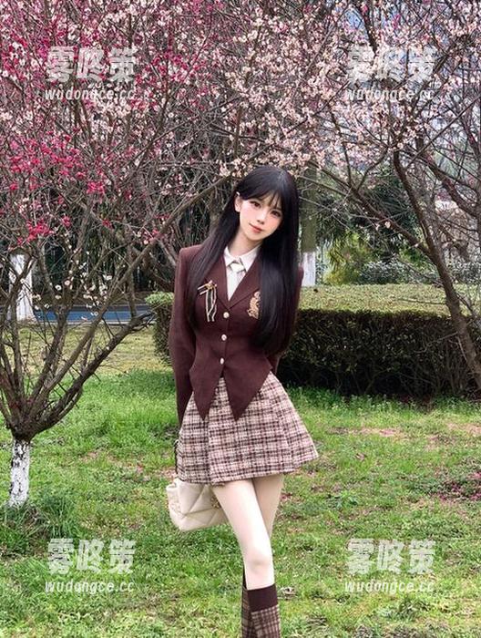 下载吃瓜网后，轻松在线观看，瓜你来不来？