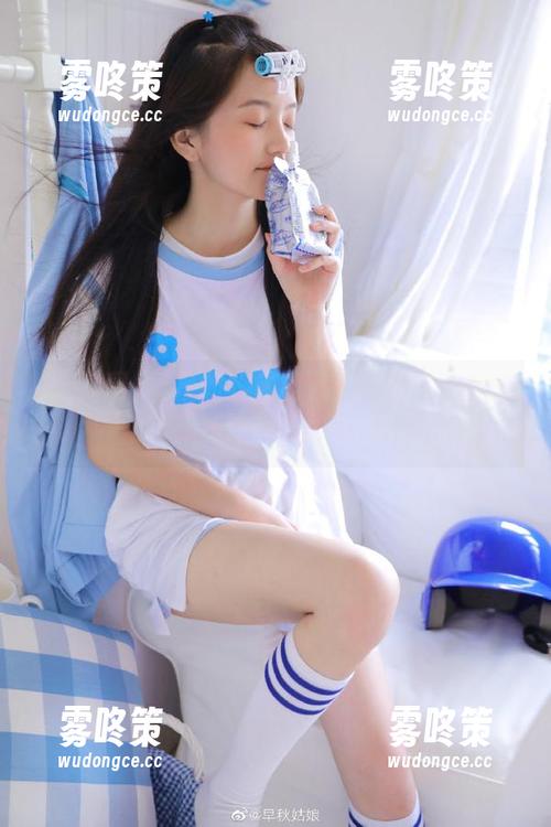 早晨的阳光和八卦：吃瓜网在线的朝阳时刻，真有意思。