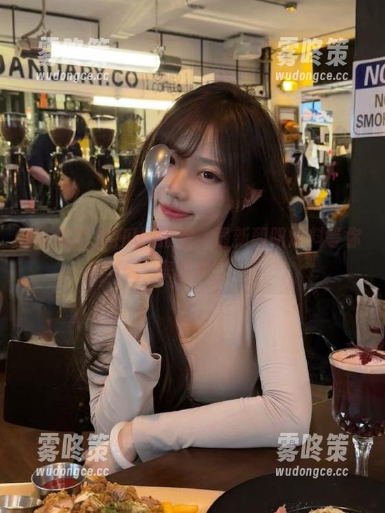 吃瓜网报到，最新朝阳爆料等你来聊聊！