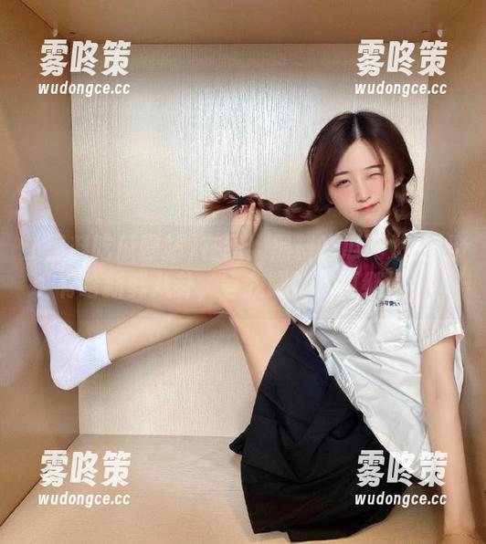 在线！黑料吃瓜网站网址有啥新鲜八卦，等我喝口水再继续！