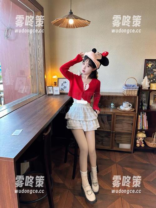 隔着黑料社区网页在线，嗅到的都是欲言又止的味道。
