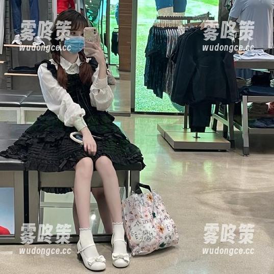 视频里都在聊黑料网，进不去的我默默流泪