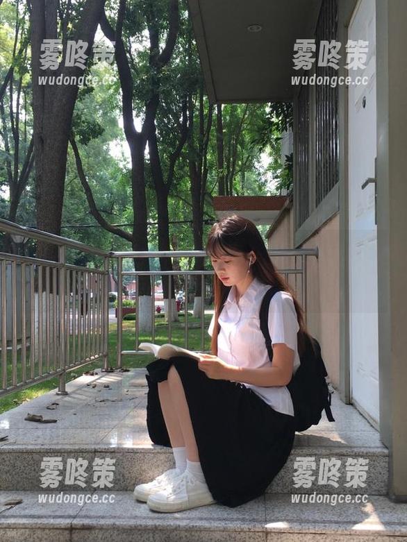 黑料网地址记得真牢，免费瓜等着你，真想“吃瓜”到天亮！