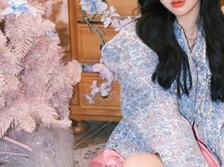 “黑料网址”里的链接不停闪烁，像最后的疯狂少女，想让我追？